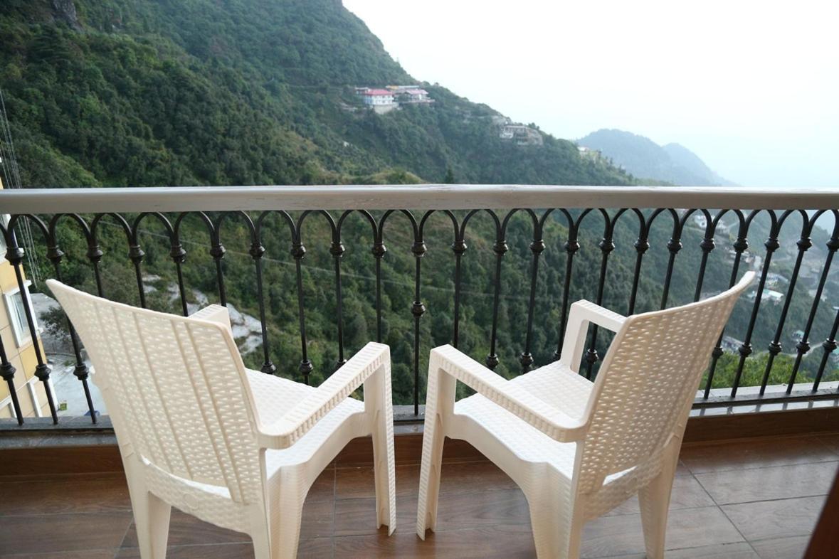 Hotel Shining Hills Mussoorie Exterior foto