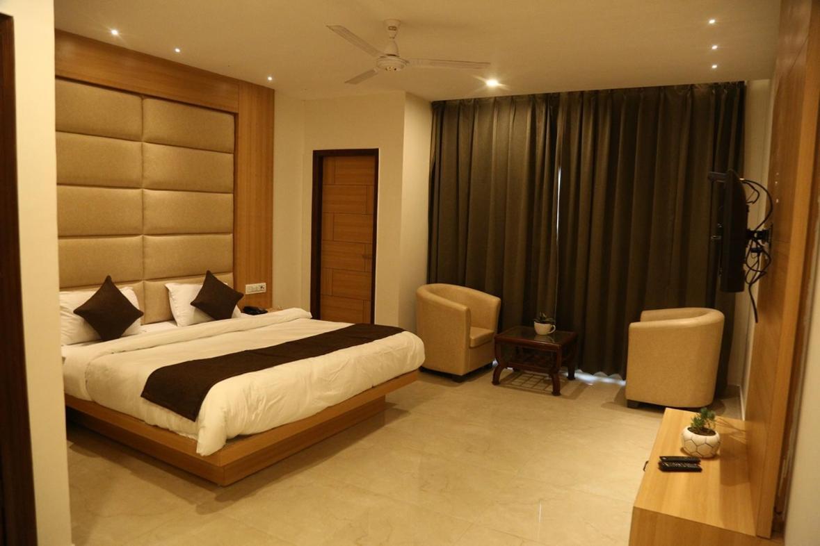 Hotel Shining Hills Mussoorie Exterior foto