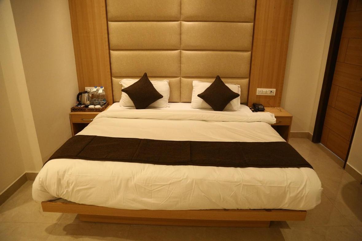 Hotel Shining Hills Mussoorie Exterior foto